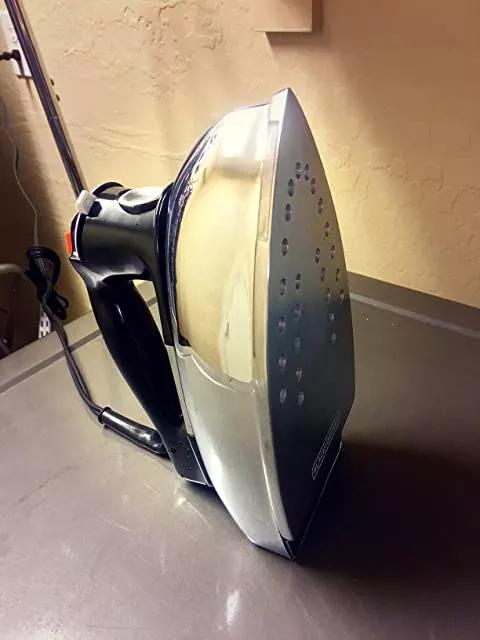 Black & Decker F67E Classic Steam Iron